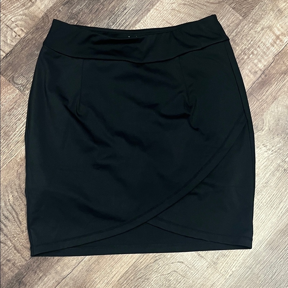 Black Skort